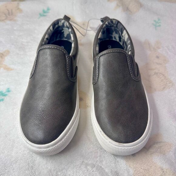 New Old Navy Slip On Shoes Size 13 - Picture 2 of 6